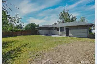 10746 63rd Avenue S, Seattle, WA 98178 - Photo 29