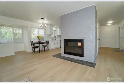 10746 63rd Avenue S, Seattle, WA 98178 - Photo 5