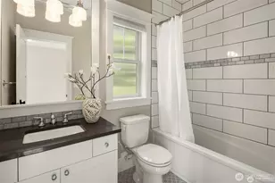 10610 NE 28th St, Bellevue, WA 98004 - Photo 27