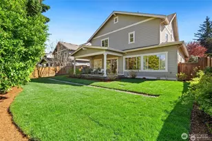10610 NE 28th St, Bellevue, WA 98004 - Photo 31