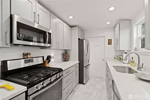 707 W Bertona St, Seattle, WA 98119 - Photo 21