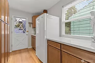 707 W Bertona St, Seattle, WA 98119 - Photo 29