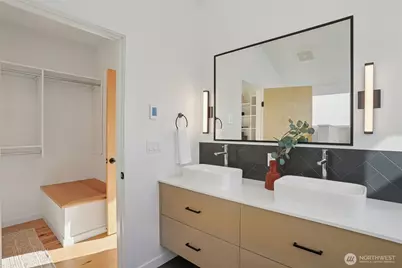 515 Howe #A, Seattle, WA 98109 - Photo 21