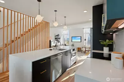 515 Howe #A, Seattle, WA 98109 - Photo 5