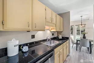 75 E Lynn St, Seattle, WA 98102 - Photo 9