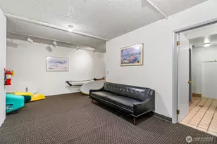 75 E Lynn St, Seattle, WA 98102 - Photo 21