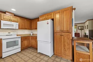 218 W Sunny Sands Rd, Cathlamet, WA 98612 - Photo 15