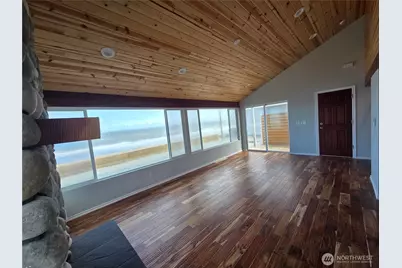 2629 W Beach Road, Oak Harbor, WA 98277 - Photo 9