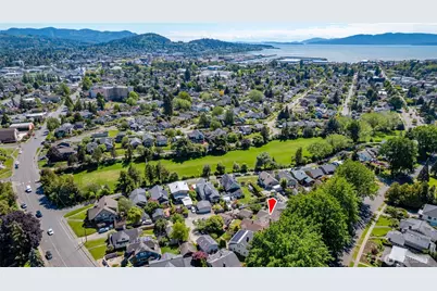 2752 Broadway Street, Bellingham, WA 98225 - Photo 39