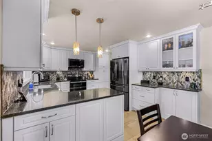 24520 SE 46th St, Sammamish, WA 98029 - Photo 15
