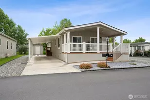 1226 Maple Dr, Enumclaw, WA 98022 - Photo 1