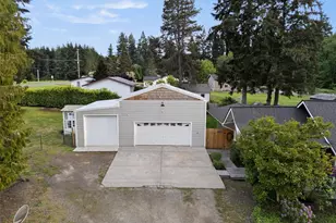6096 E Collins Rd, Port Orchard, WA 98366 - Photo 3