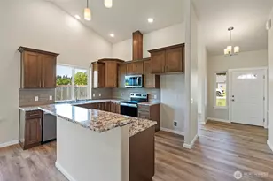 9609 179th Trl SW, Rochester, WA 98579 - Photo 7