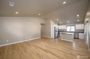 123 E 9th Ave, Moses Lake, WA 98837 - Photo 9