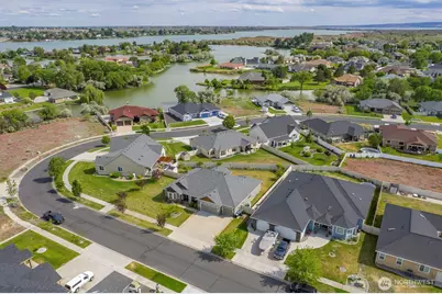 419 S Astor Loop, Moses Lake, WA 98837 - Photo 3