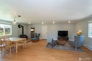 221 McComb Ln, Sequim, WA 98382 - Photo 9