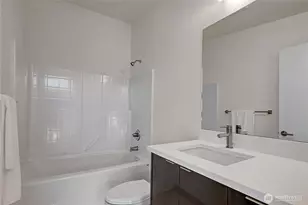 8706 S 42nd Ave, Seattle, WA 98118 - Photo 9