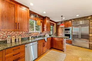 545 Holly Dr, Edmonds, WA 98020 - Photo 11