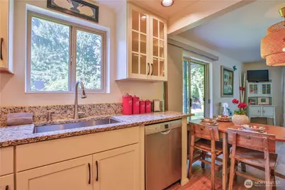 6311 Pineridge Lane, Clinton, WA 98236 - Photo 11