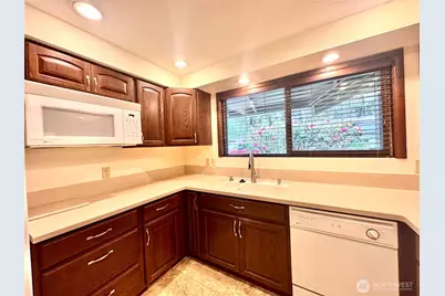 2320 Lakemoor Drive SW, Olympia, WA 98512 - Photo 5