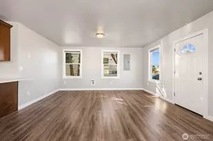 1223 11th St, Bremerton, WA 98337 - Photo 11