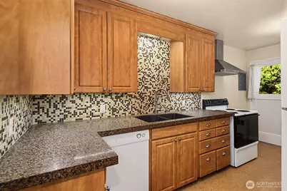3207 NW 64th Street, Seattle, WA 98107 - Photo 9