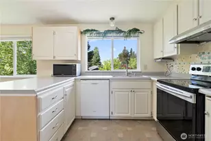 12236 SE 219th Pl, Kent, WA 98031 - Photo 7