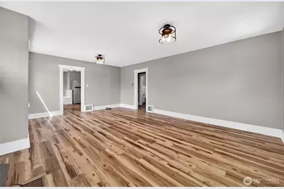 3026 Porter Street, Enumclaw, WA 98022 - Photo 5