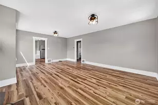 3026 Porter St, Enumclaw, WA 98022 - Photo 5