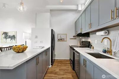 410 13th Avenue E #PH 3, Seattle, WA 98102 - Photo 13