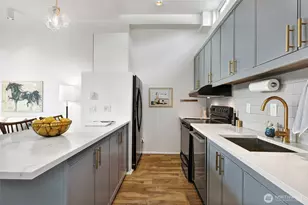 410 13th Ave E, Seattle, WA 98102 - Photo 13