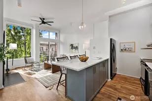 410 13th Ave E, Seattle, WA 98102 - Photo 9