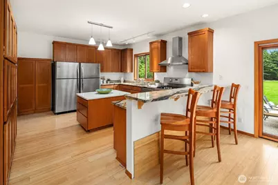 14730 75th Avenue NE, Kenmore, WA 98028 - Photo 9