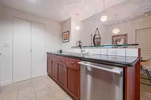 2929 1st Ave, Seattle, WA 98121 - Photo 5