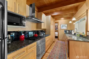 1517 Fairview St, Bellingham, WA 98229 - Photo 17