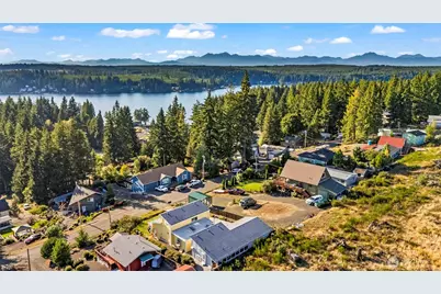 220 E Olympic Drive, Grapeview, WA 98546 - Photo 5