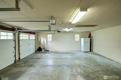 225 131st Avenue NE, Bellevue, WA 98005 - Photo 33