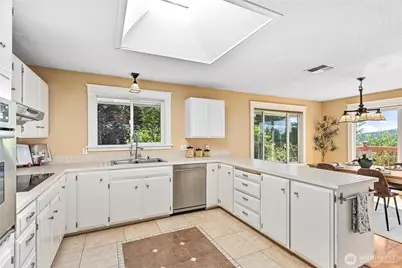 909 Queen Street, Bellingham, WA 98229 - Photo 13