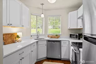5300 Harbour Pointe Blvd, Mukilteo, WA 98275 - Photo 11