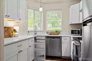 5300 Harbour Pointe Blvd, Mukilteo, WA 98275 - Photo 13