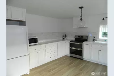 110 1st Street E, Tonasket, WA 98855 - Photo 5