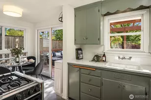 4007 49th Ave SW, Seattle, WA 98116 - Photo 15