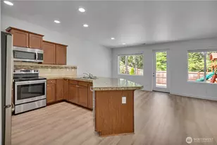 2106 E 45th Ct, Tacoma, WA 98404 - Photo 5