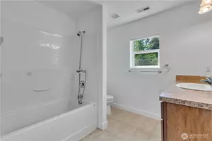 2106 E 45th Ct, Tacoma, WA 98404 - Photo 25