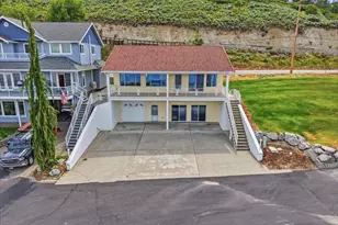 1496 S Lakeshore Rd, Chelan, WA 98816 - Photo 3