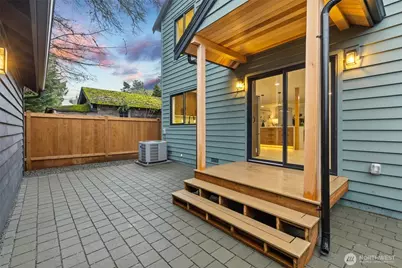 12562 17th Avenue NE, Seattle, WA 98125 - Photo 27