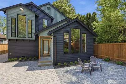 12562 17th Avenue NE, Seattle, WA 98125 - Photo 1