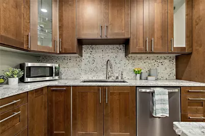 17014 NE 80th Street #C6, Redmond, WA 98052 - Photo 9