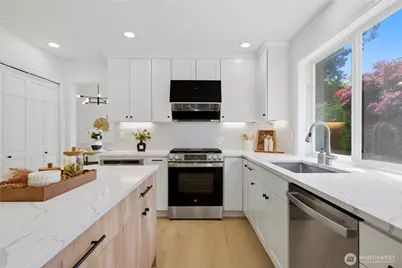 1527 233rd Place NE, Sammamish, WA 98074 - Photo 9