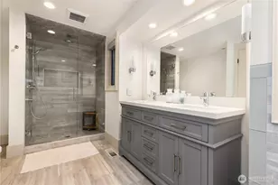 10510 NE 44th St, Kirkland, WA 98033 - Photo 17